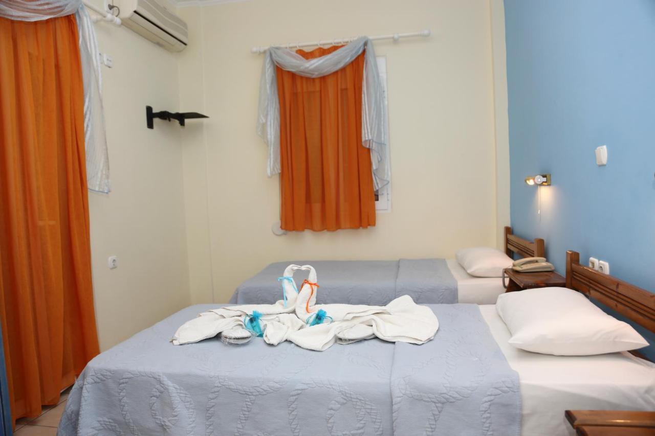 Coral Hotel Plomari Екстериор снимка
