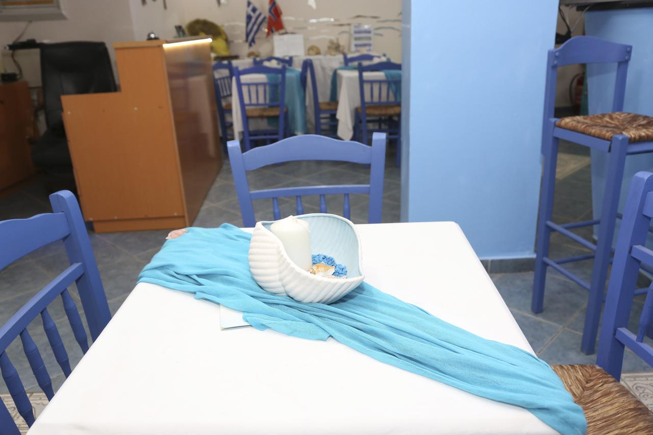 Coral Hotel Plomari Екстериор снимка