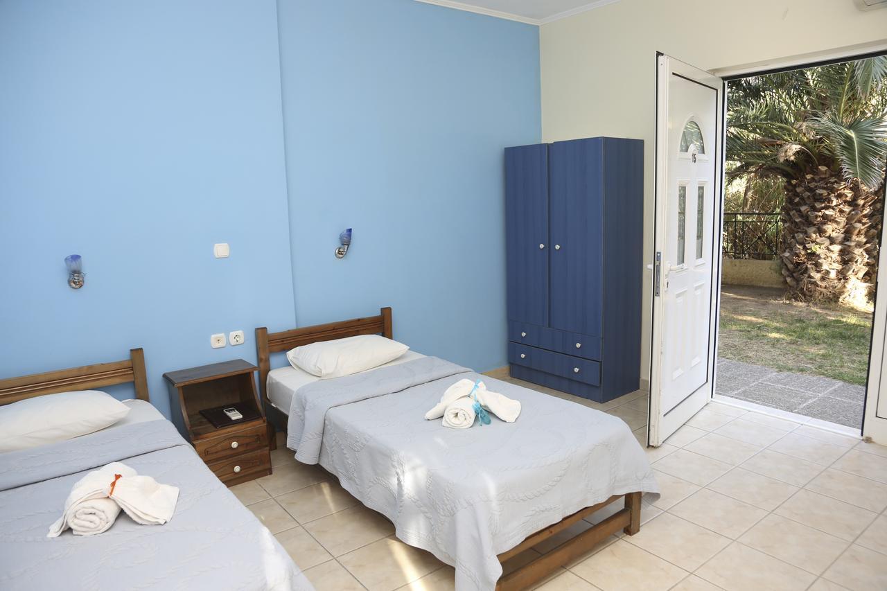 Coral Hotel Plomari Екстериор снимка